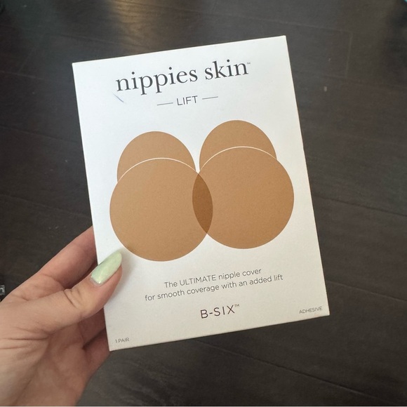 NEW B-Six Nippies Skin Lift Adhesive Nipple Covers – Reusable Caramel D+ - Picture 2 of 4